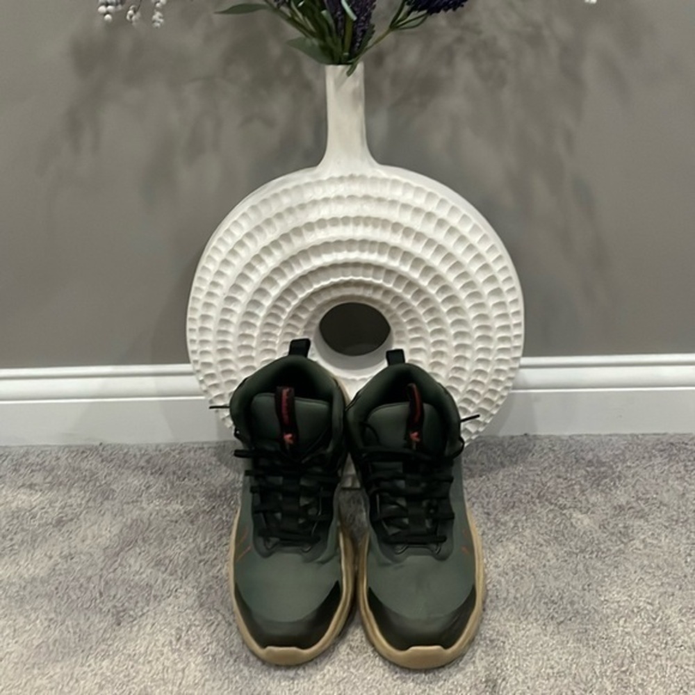 Men’s Timberland Pro flex boots. Composite safety toe. Gently used. Size 7.5.